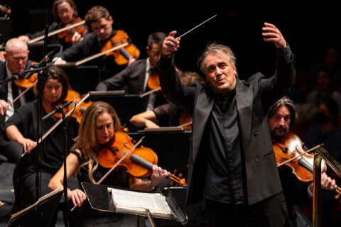 2027 jaime conducts rachmaninov dvorak 1200x800