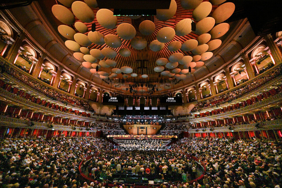 2025 europe tour proms 2 1200x800