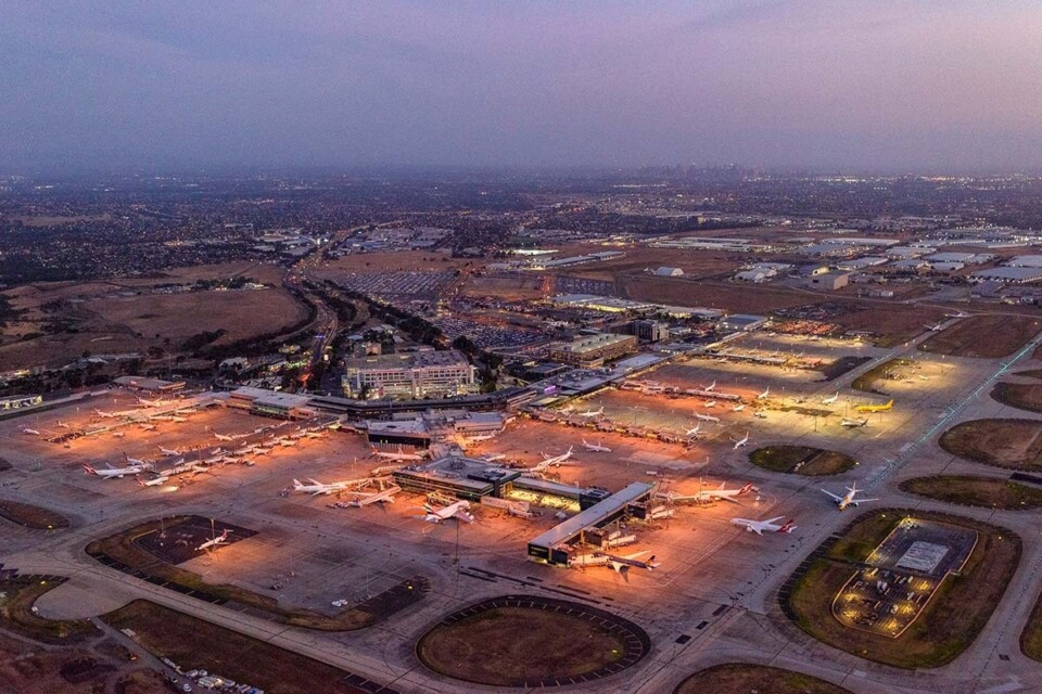 Melbourne airport hero 1200x800